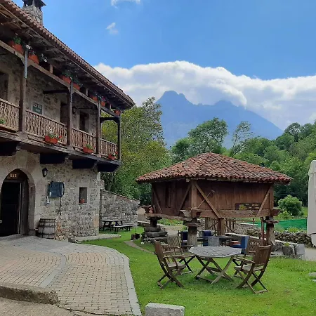 La Casa Vieja En Valdeon Hotel